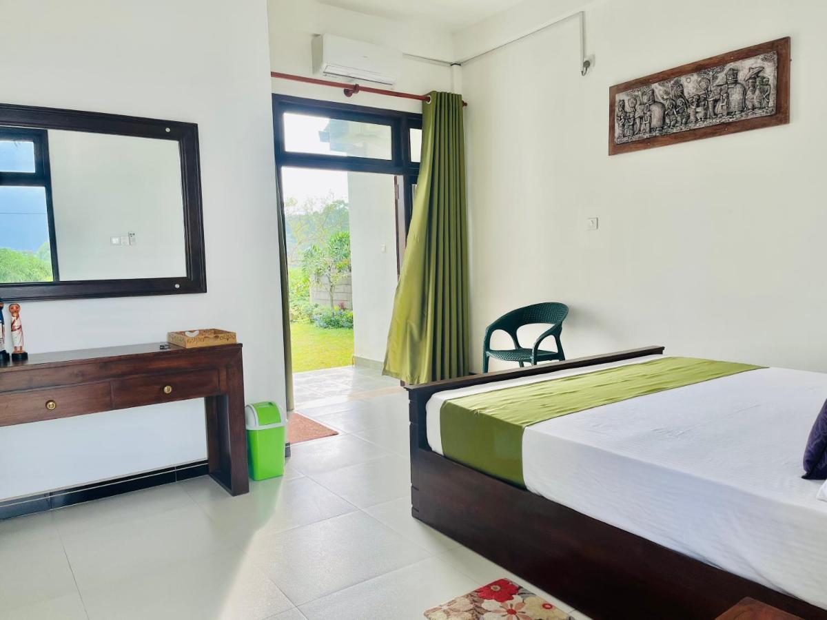 Aura Villa Полоннарува Экстерьер фото